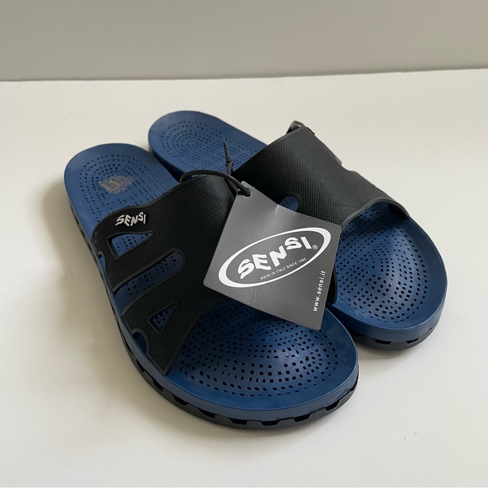 NWT Sensi Regata basic black M's Size 10